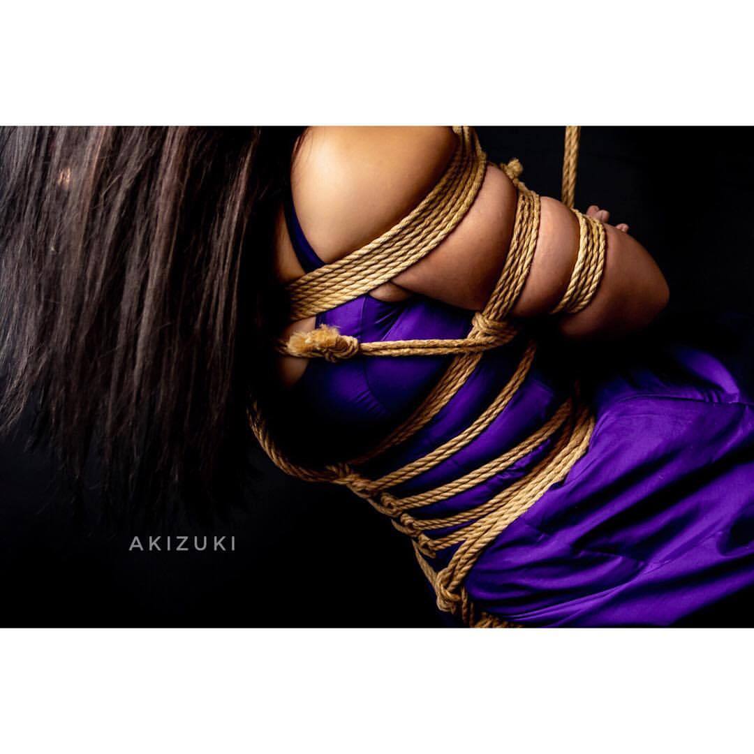 shiki6396:  #縄の軋み bound hand and foot 6  #rope &amp; #photographer @captain_nobunawa