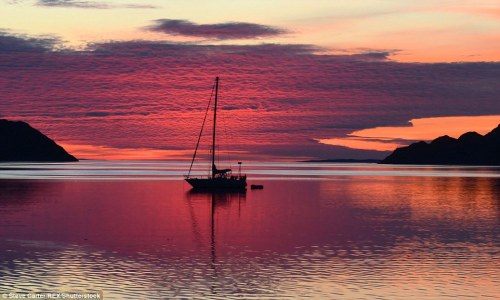 scotianostra:  Scotland by Steve Carter   Is this the most beautiful country on earth? A photographer captures Scotland’s spectacular natural landscape through all four seasons