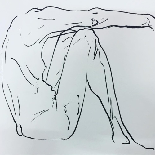 More quick pose figure drawing.