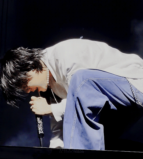 Hes The King (d2 - Ubs Arena)cr. Twt