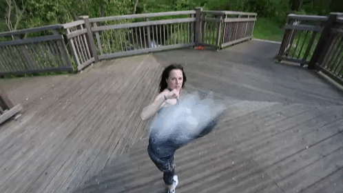 brucelee-online:  Wow, so impressive kung fu kick!! 