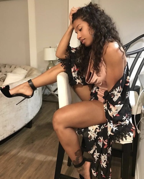 pleasing2theeye:  Kathy Drayton…. Need I say more? 🔥💖🏆