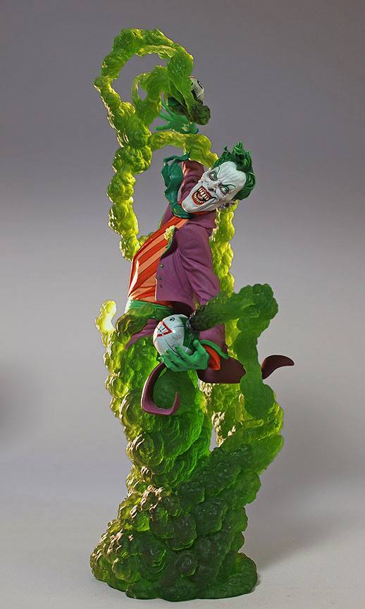 xombiedirge:  DC Dynamics: Batman &amp; Joker by Tim Bruckner / Facebook