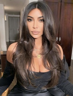 celebsssss:Happy 40th Birthday to Kim Kardashian🎉