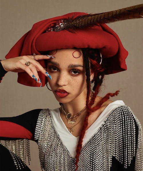 Ladies & Theys....., Fka Twigs.