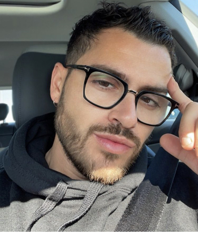 MENS WITH THICK GLASSES — Ask me anything People With Thick Glasses