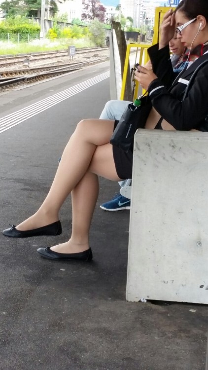 Sexy legs in pantyhose strumpfhose voyeur train tights...