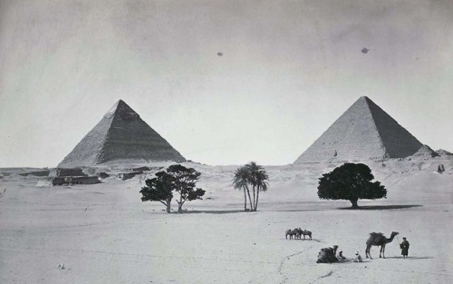 bridogradiliste:The Giza pyramid complex, Egypt, circa 1865.