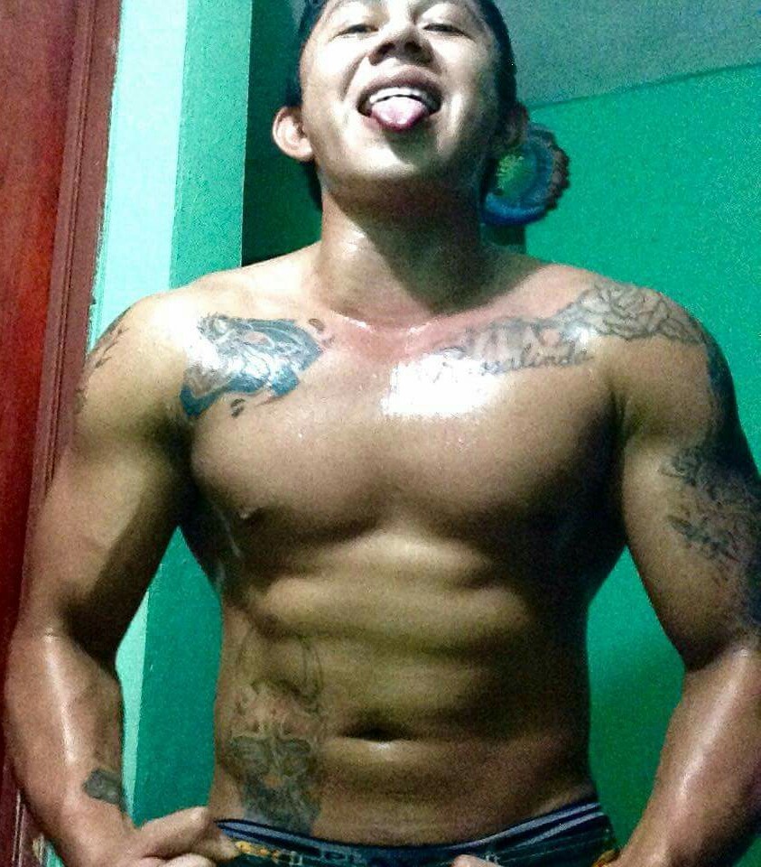 yucatecoxxx:  Adolfo F. D cancun proximamente al natural