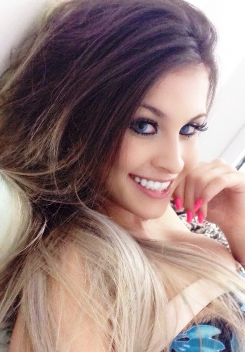 baixinha e felina