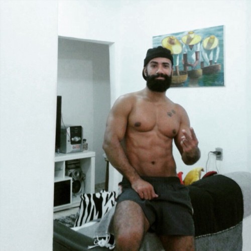 beardburnme:  “Pós treino!!! Vamos que vamos 😊✌” by @catatau801283 on Instagram http://ift.tt/1JXnrjV  holly shit!!!