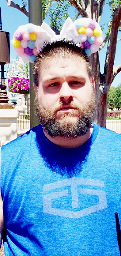 gifowensgif:Kevin at Disney!