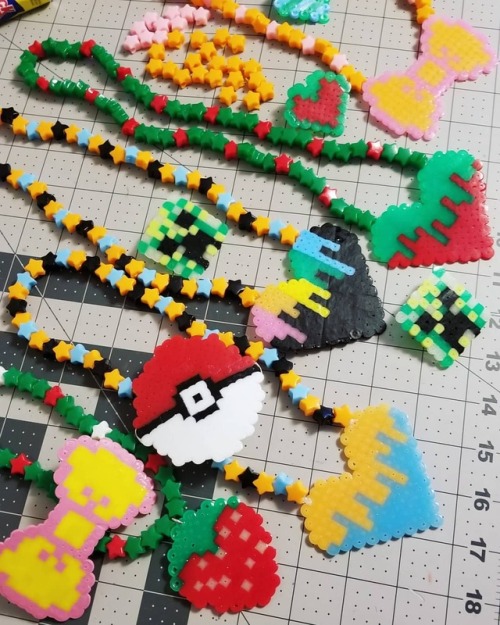 A friend gave me some perler beads~ It&rsquo;s my first time playing with them, they&rsquo;r