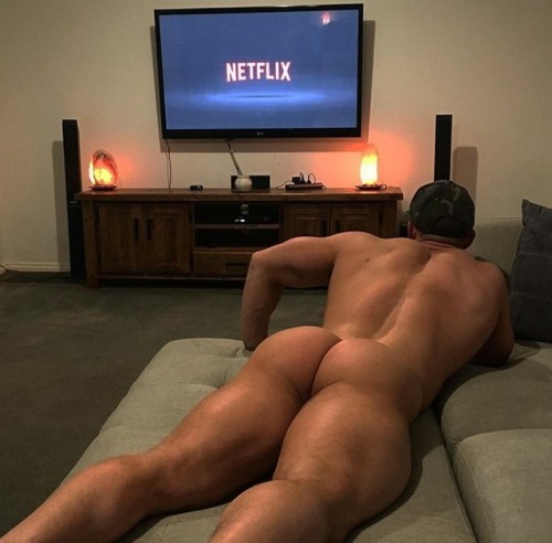 titaniumtopper:  biglegsbigass: rwcdads: Yeah, I’ll chill with you… DAMN  http://titaniumtopper.tumblr.com/archive