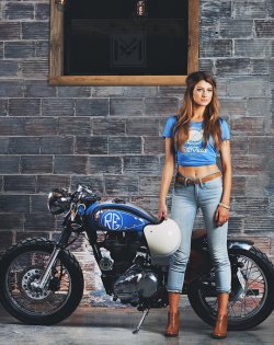 motorcycles-and-more:   Biker girl