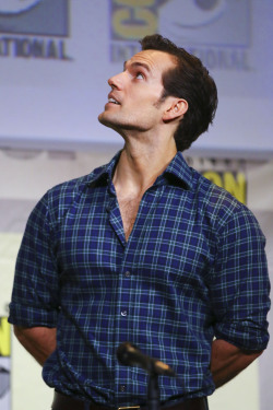 raleighzbecket:    Henry Cavill  at SDCC