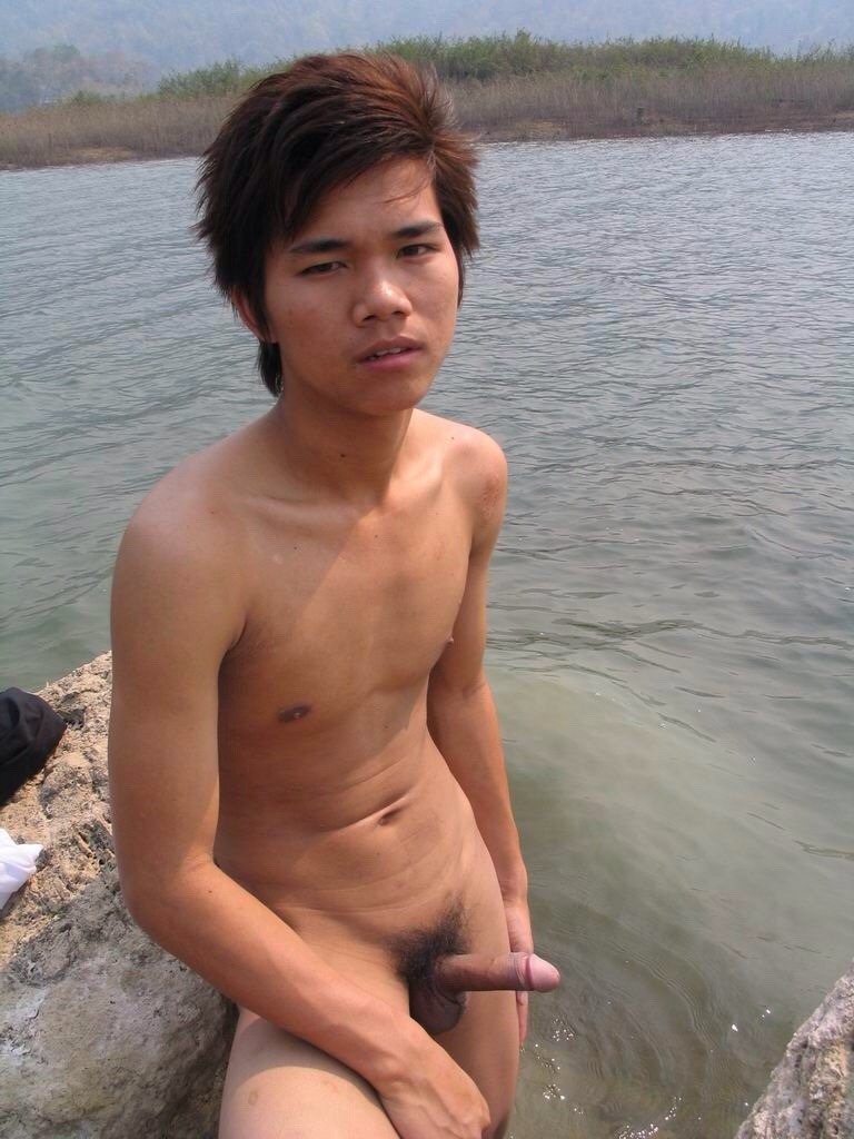 easternasylum:  EasternAsylum.tumblr.com presents HOMES ASIÀTICS  Note: Boys are