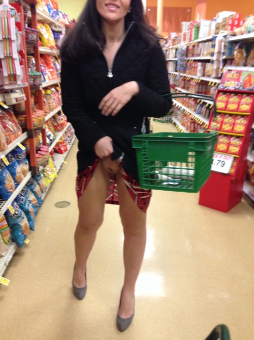 exposed-in-public:  Sean Patrick submitted to exposed-in-public: for Flashing Friday Grocery Store Flash 