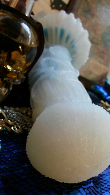 tailsnportholes:Custom jellyfish in opal!