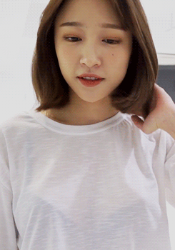 hyoyu:her see through shirt…
