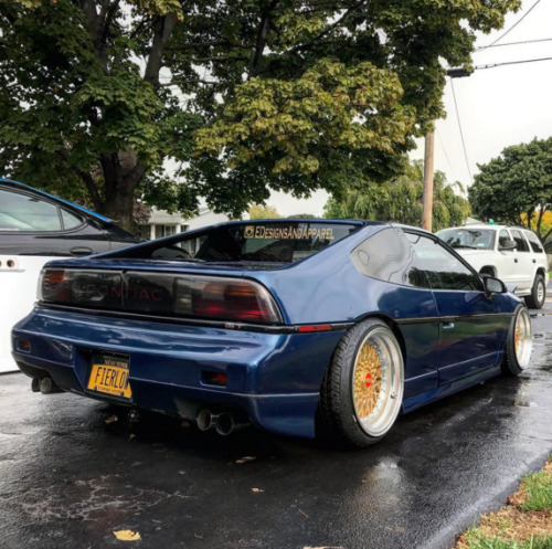 radracerblog:  Pontiac Fiero@slammedfiero87