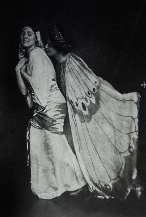 Grete Wiesenthal and Lilly Berger in Hugo von Hofmannsthal’s Amor und Psyche, Berlin, 1911, co