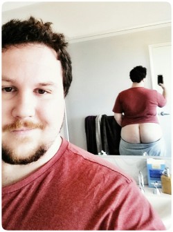 mikebigbear:  lovchbs:  shaftspunkcub:  My big butt.  Mmmmbutt  Very hot ass 