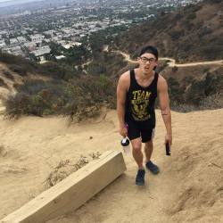 stevenwalkerxxx:  When u catch him hiking with the face😁 #gayasian #asian #heishot #cute #fit #hiking #runyon #instalike #instahomo #instagay #sexy #sweating  (at Runyon Canyon - Los Angeles / Hollywood)  What a cutie