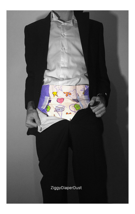 ziggydiaperdust:  ziggydiaperdust: You had a long, stressful day at the office, the boss was all over you, the work seems to be endless, and looks like the day will never end.But it does, and you are finally home, undress, and… Well.  You know.