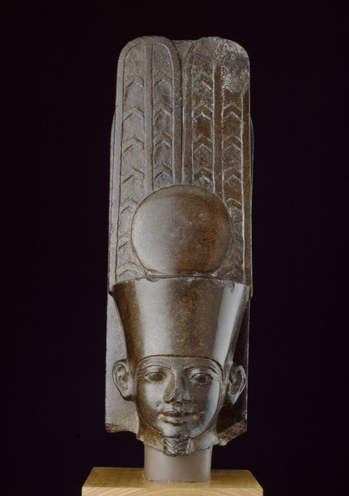 Quartzite Head of AmunGod of Amun inscribed on the back pillar with the Horus name of Tantamani disc