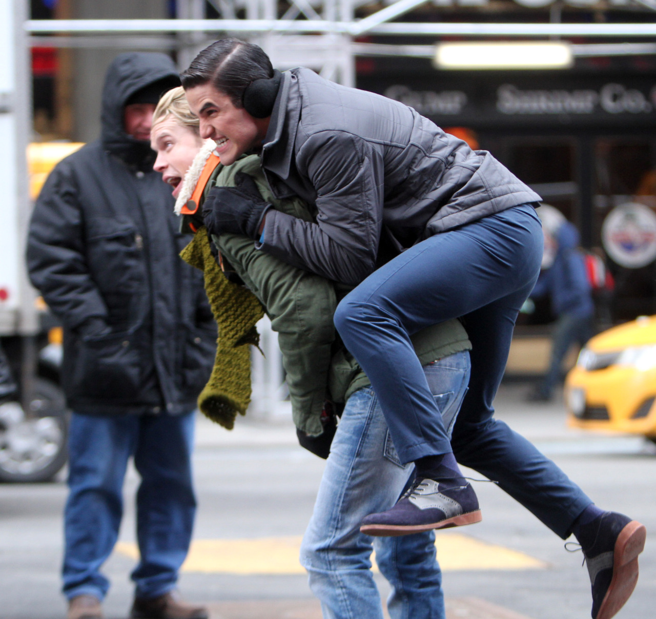daxterdd:  [UHQ] March 13, 2014: Darren Criss and Chord Overstreet on the set of