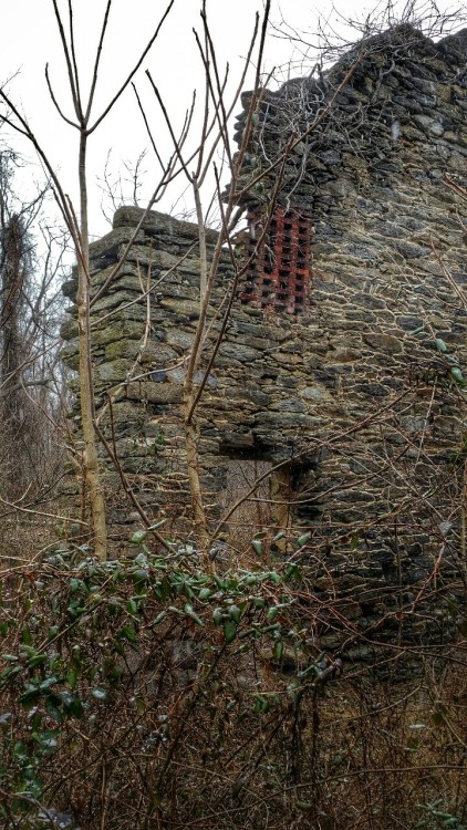 aabandoned: Camp Michaux prisoner of war interrogation camp (1943-1945).submission by digitalspine 