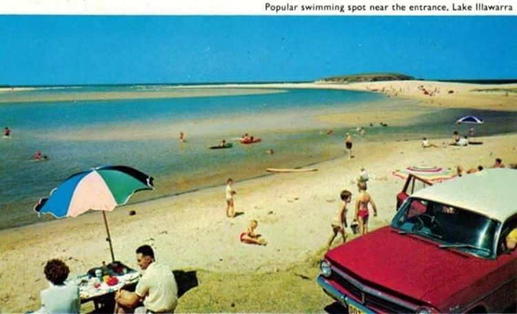 A sunny Sunday at the entrance of Lake Illawarra in the mid-1960. See 20,000 photos and join 18,000 members at our Lost Wollongong Facebook group and discover your local heritage, museums and events at www.lostwollongong.com
#wollongong #illawarra...