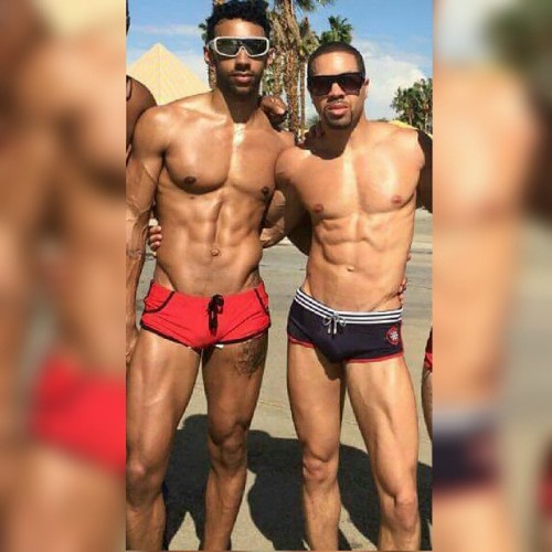 dominicanblackboy:  Gay Love featuring Steve and Jay Alexander sexy asses!😍