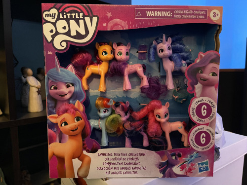 Loads of new MLP store finds, all wrapped up in a new blog post - including magazines, pony collecti