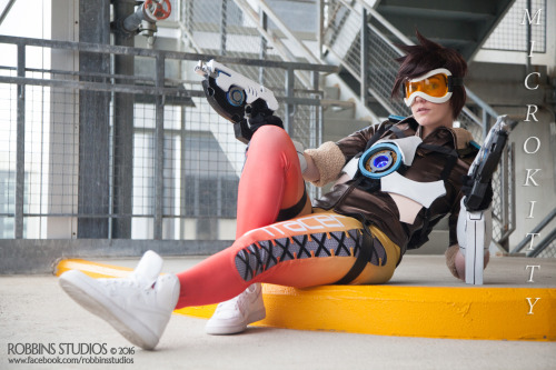 I absolutely adore when people say things like “when ever I play Tracer, I think it’s you!” I friggin love her and I’m so happy with my costume <3 Find me on facebook https://www.facebook.com/Microkittycosplay/or support me on patreon https://www.patre
