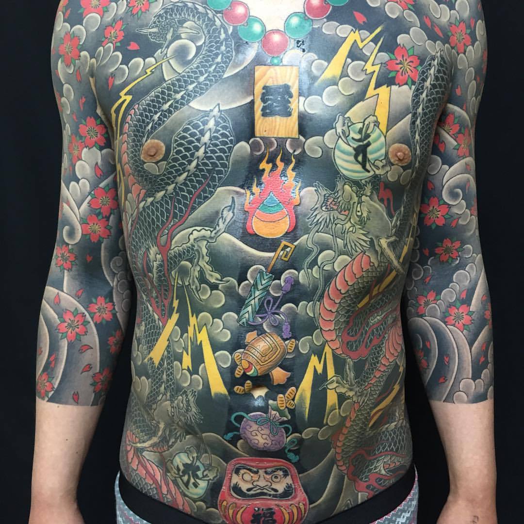 Done もう彫るところは足の甲くらいしか残ってない だるま 宝