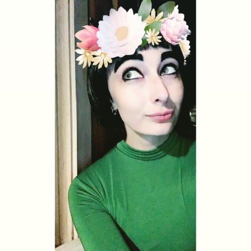 I became Rock Lee in a flower crown and I never felt more angelic tbh