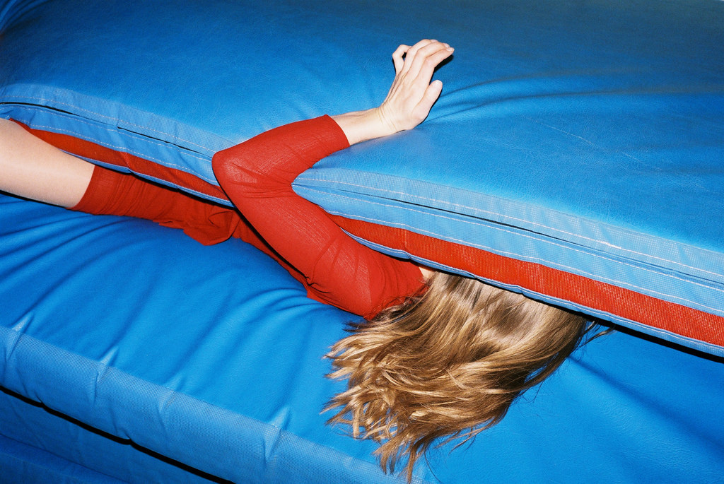 hatchetandtom:neon.tambourine http://flic.kr/p/SxLttC