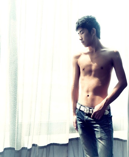 its4skinlover:  a bunch of hot but off topic shots 