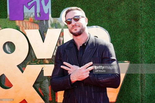 [Halo117] Pablo Schreiber on the red carpet of the MTV Movie and TV Awards, 2022