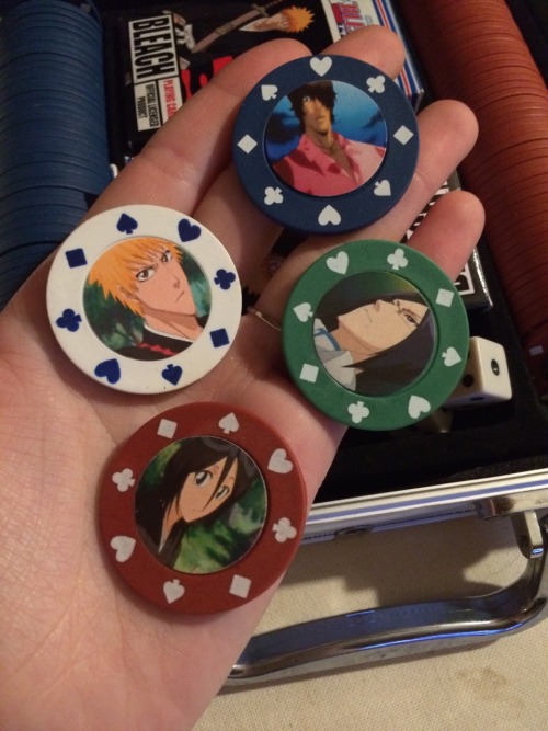 HELP ME I JUST FOUND WHAT APPEARS TO BE A CUSTOM MADE BLEACH THEMED POKER SET IN MY ATTIC HOW DO I C