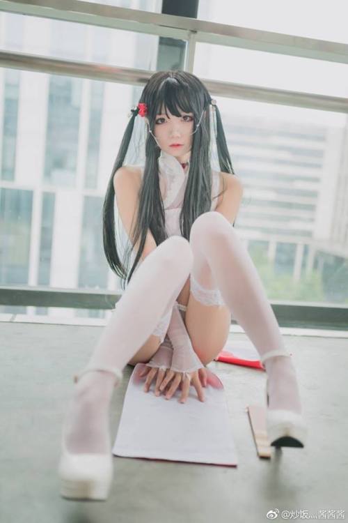 sexywaifucosplay: Cosplayer ：@五更百鬼 weibo.6048355499Photo by ：@炒饭灬酱酱酱 weibo.1074450713