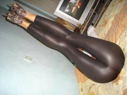 shinyleggingsfetish.tumblr.com post 113736156672