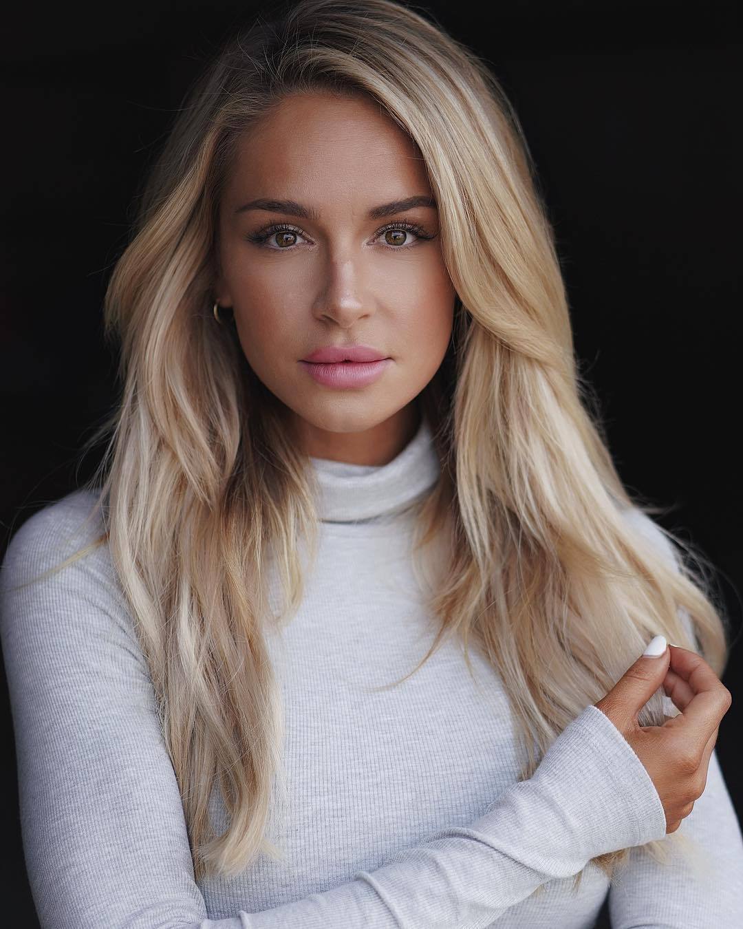 beautes-fatales:    Anna Katharina   