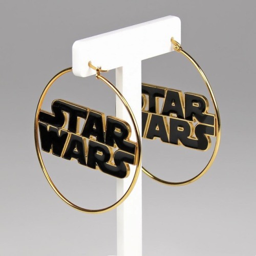 thekesselrunway:Classic gold hoop earrings - but with a Star Wars twistOne of my favourite pieces fr