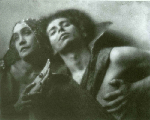 hauntedbystorytelling:Jane Reece :: Takka-Takka and Yoga-Taro, Javanese Dancers, Paris, 1922. / sour