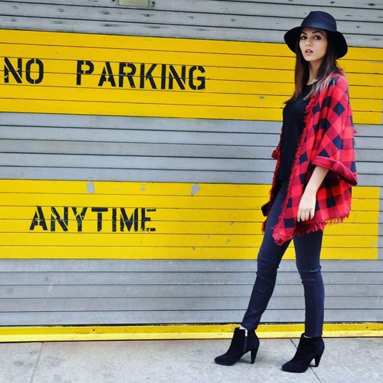 victoriajustice: “ I love dressing for Fall in NYC 🍎 ”