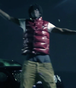 theseniggasgotmesweatingwoo:  Cheif keef  Lol