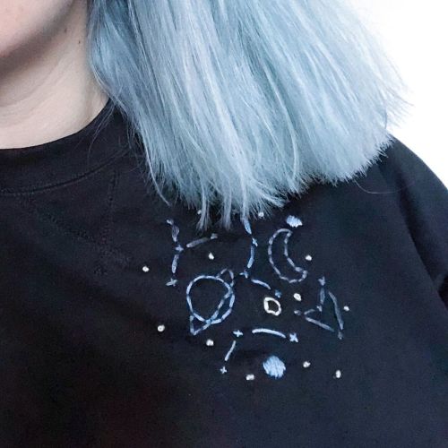 Matching my hair to my embroidery #embroidery #space #planets #moon #constellation #diy #selfmadehtt